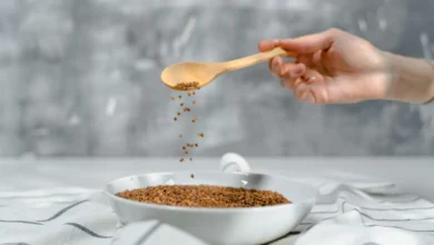 فوائد الحلبة الصحية للجسم، كيف تساعد على ضبط مستوى السكر وتحمي معدتك؟